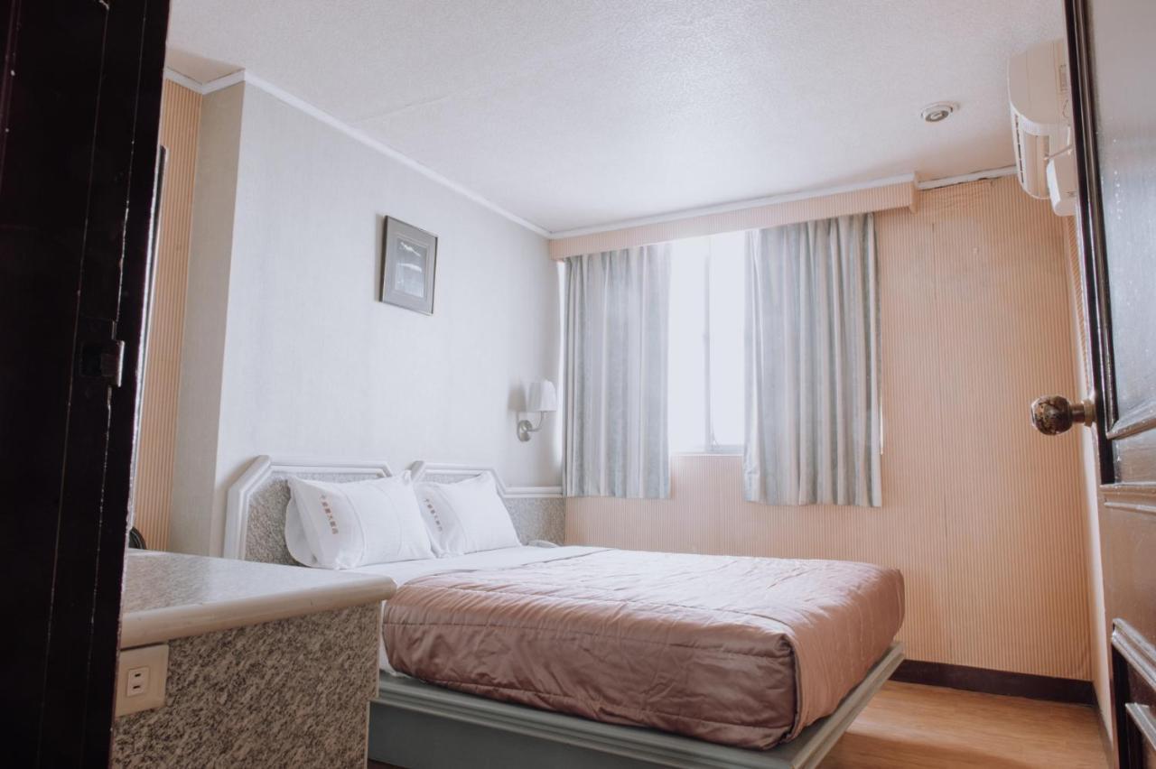 Tong Hsin Hotel Pingtung Εξωτερικό φωτογραφία