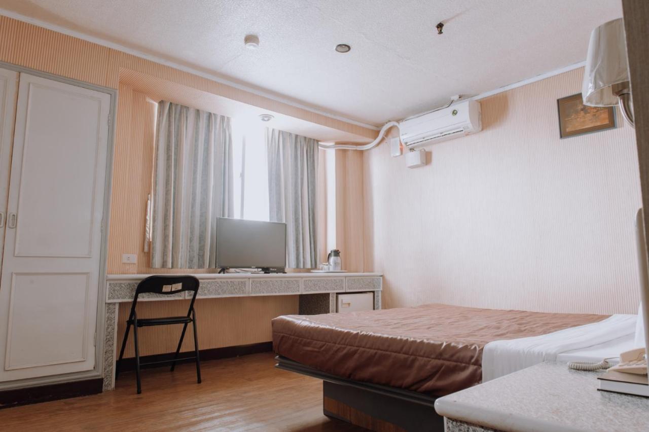 Tong Hsin Hotel Pingtung Εξωτερικό φωτογραφία