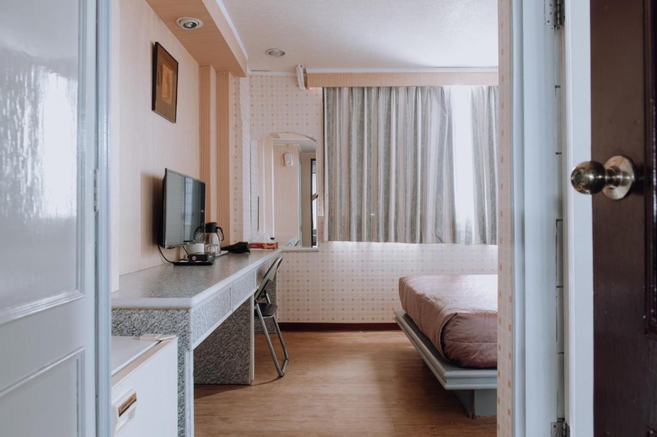 Tong Hsin Hotel Pingtung Εξωτερικό φωτογραφία