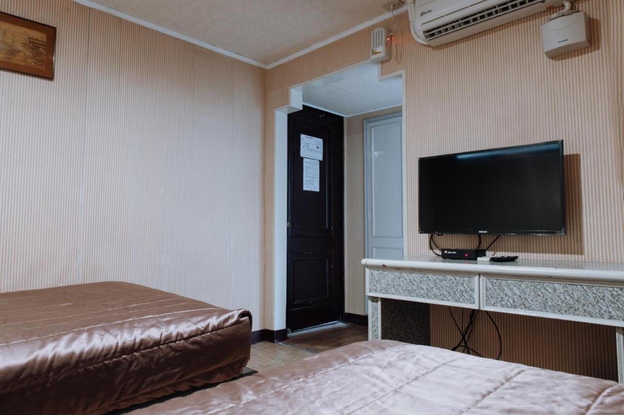 Tong Hsin Hotel Pingtung Εξωτερικό φωτογραφία