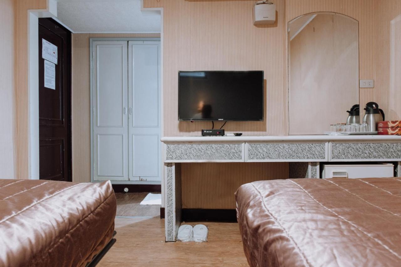 Tong Hsin Hotel Pingtung Εξωτερικό φωτογραφία