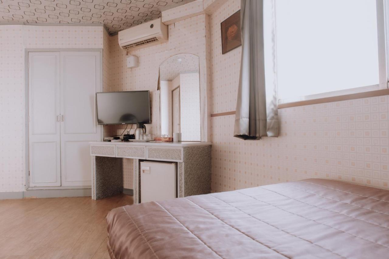 Tong Hsin Hotel Pingtung Εξωτερικό φωτογραφία